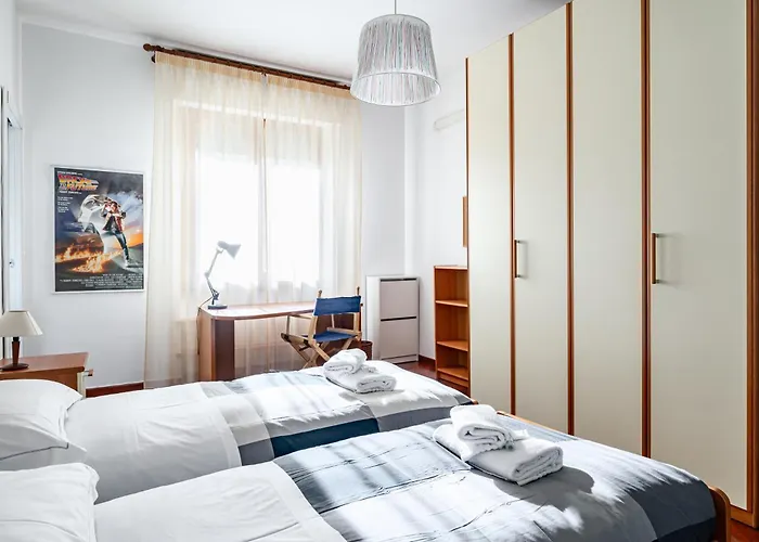 Visarno & University Roomy Flat X6 With Parking